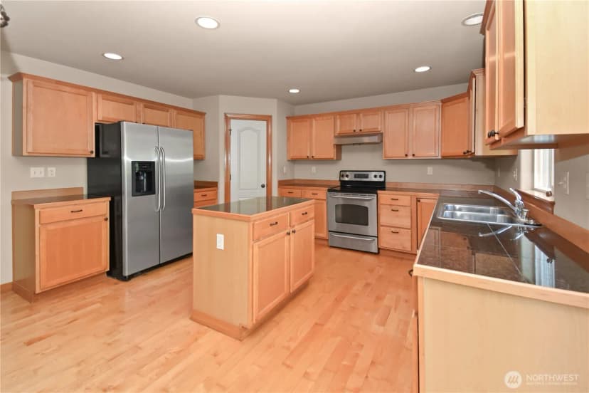 Property photo for 11709 1st Place Se, Lake Stevens photo 16