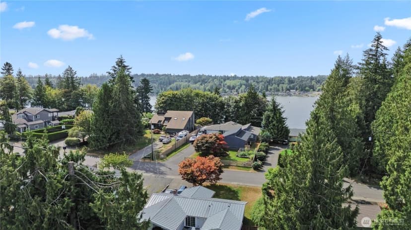 Property photo for 11709 1st Place Se, Lake Stevens photo 3