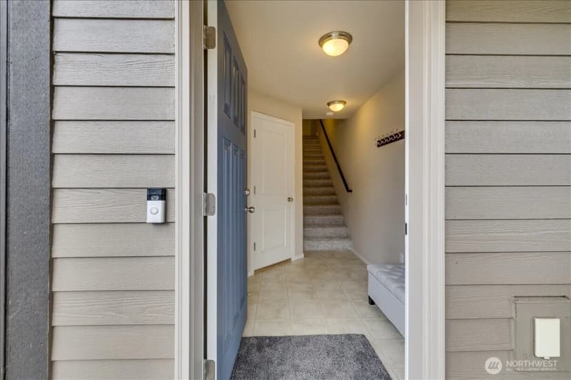 Property photo for 16526 2nd Avenue Se, Bothell photo 3