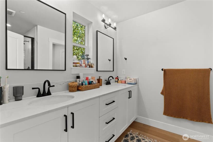 Property photo for 13425 35th Drive Se, Mill Creek photo 10