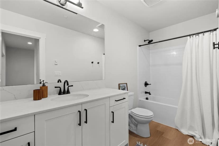 Property photo for 13425 35th Drive Se, Mill Creek photo 8