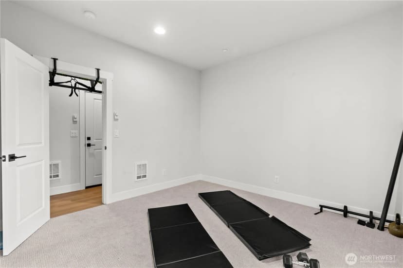 Property photo for 13425 35th Drive Se, Mill Creek photo 6