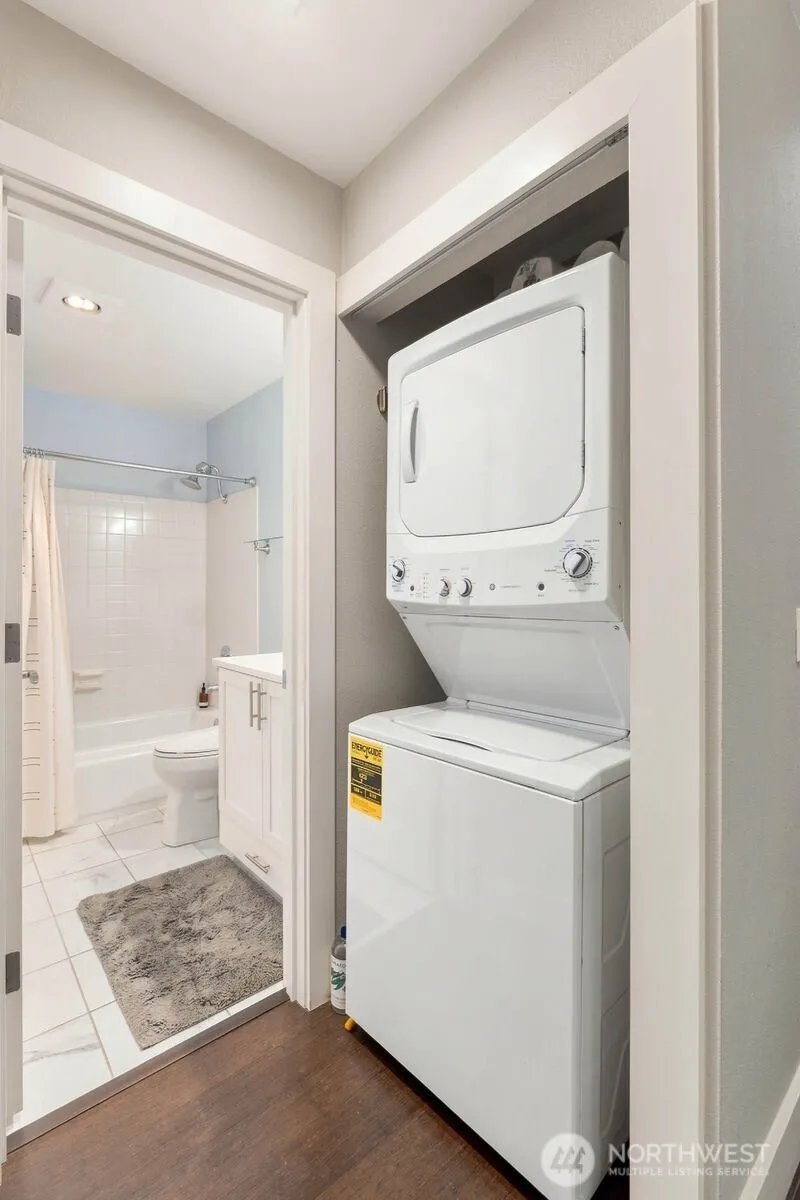 Property photo for 17113 93rd Avenue Ne #b-6, Kirkland photo 14