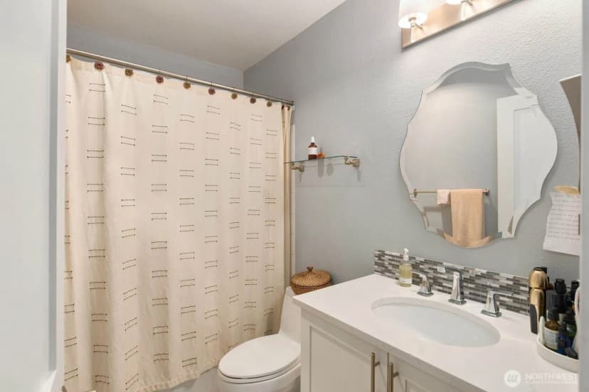 Property photo for 17113 93rd Avenue Ne #b-6, Kirkland photo 13