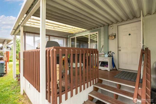 Property photo for 380 E Pole Road #6, Lynden photo 3