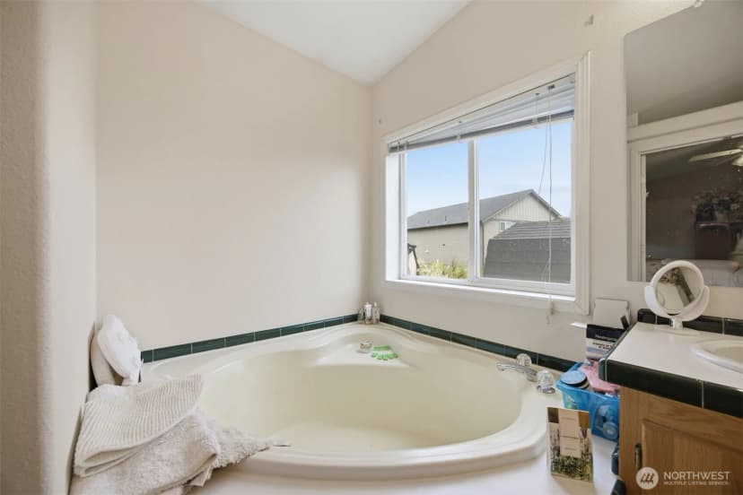 Property photo for 380 E Pole Road #6, Lynden photo 26