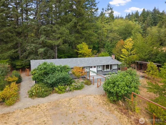 Property photo for 13704 Wright Bliss Road Nw, Gig Harbor photo 2