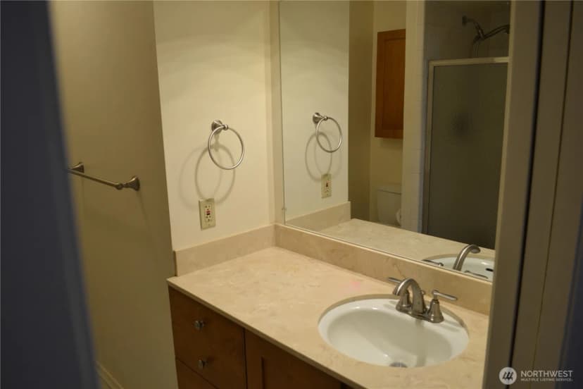 Property photo for 17421 Ne 11th Street, Bellevue photo 26