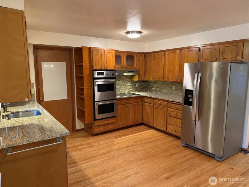 Property photo for 17421 Ne 11th Street, Bellevue photo 16
