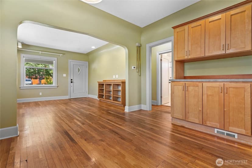Property photo for 1912 Mill Avenue, Bellingham photo 6