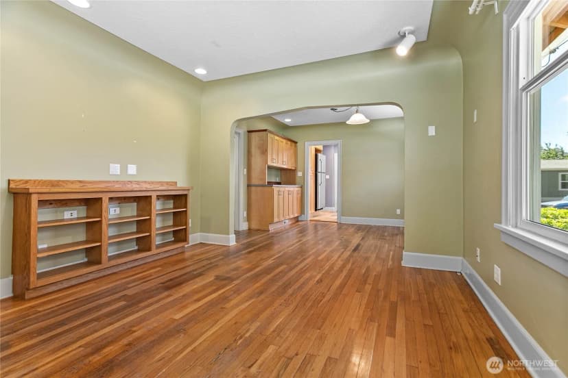 Property photo for 1912 Mill Avenue, Bellingham photo 3