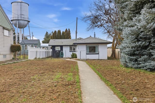 Property photo for 104 W Adams W, Harrington