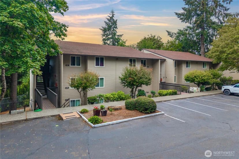 Property photo for 303 Kenyon Street Nw #2a, Olympia
