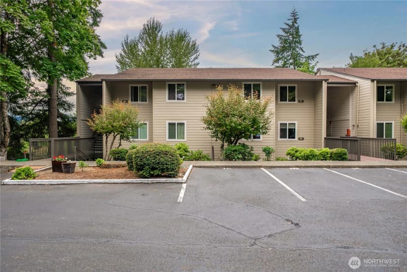 Property photo for 303 Kenyon Street Nw #2a, Olympia photo 3