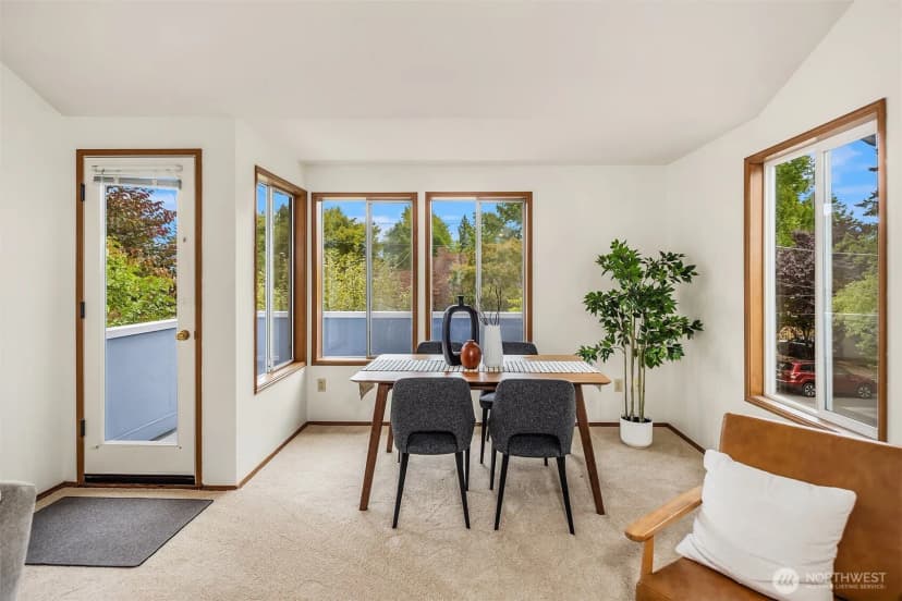 Property photo for 6049 33rd Avenue Ne, Seattle photo 10