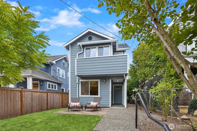 Property photo for 6049 33rd Avenue Ne, Seattle photo 2