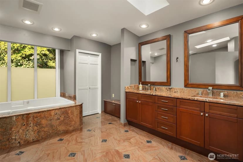 Property photo for 7723 168th Place Sw, Edmonds photo 22