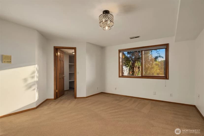 Property photo for 7723 168th Place Sw, Edmonds photo 29