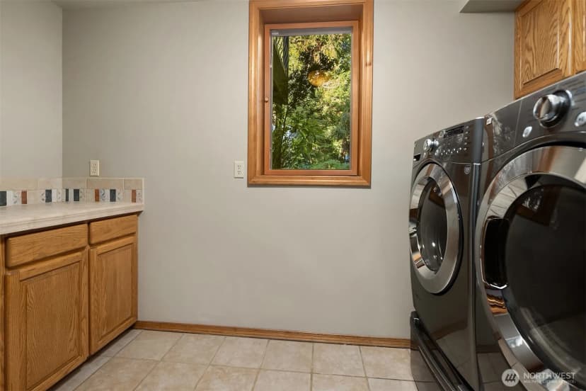 Property photo for 7723 168th Place Sw, Edmonds photo 33