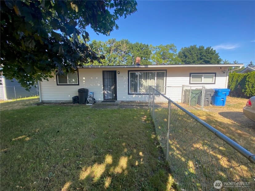 Property photo for 10204 47th Avenue Sw, Lakewood