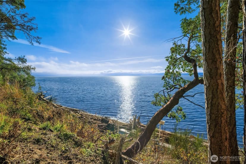 Property photo for 629 3rd Avenue, Fox Island photo 6