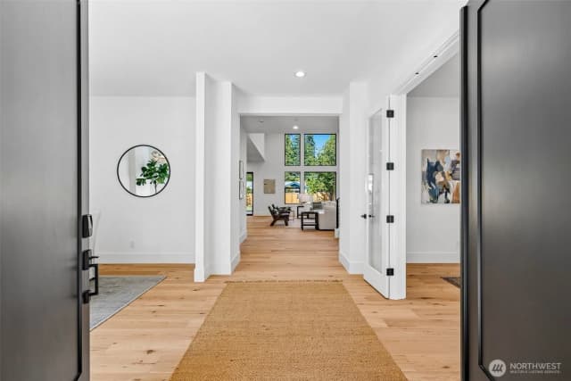 Property photo for 11419 109th Avenue Ne, Kirkland photo 3