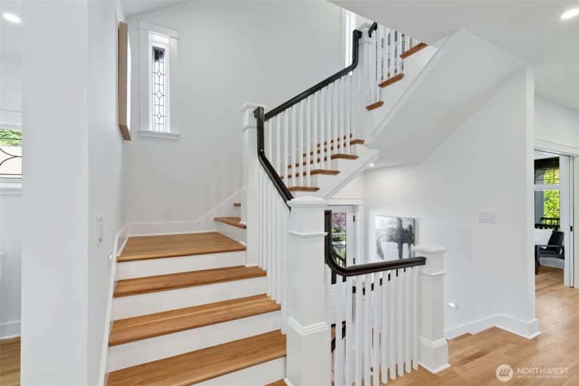 Property photo for 1743 26th Avenue E, Seattle photo 17