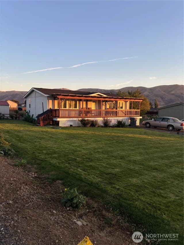 Property photo for 415 Spring Circle Sw, Mattawa