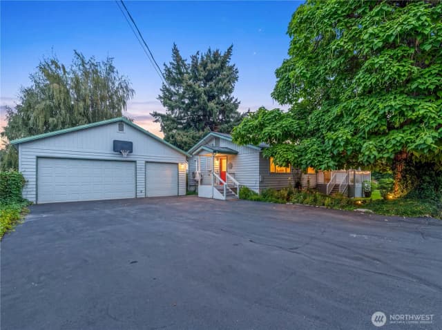 Property photo for 1216 4th Street, Wenatchee photo 3