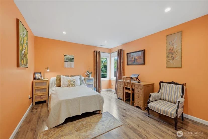 Property photo for 12232 Fremont Avenue N, Seattle photo 17
