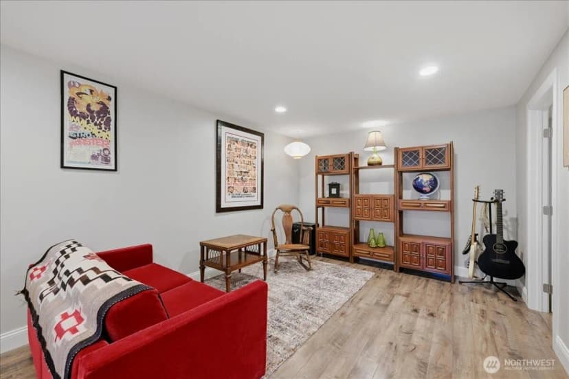 Property photo for 12232 Fremont Avenue N, Seattle photo 22