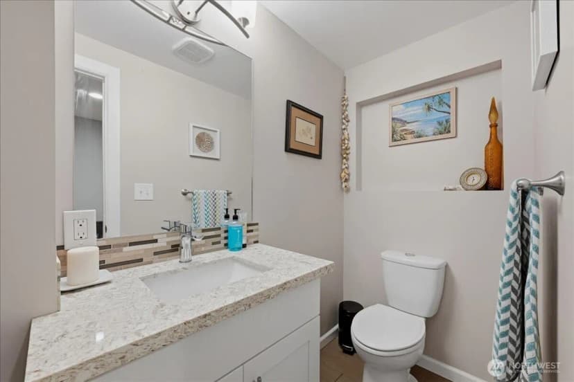 Property photo for 12232 Fremont Avenue N, Seattle photo 28