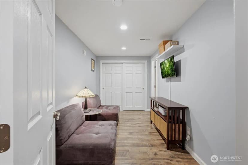 Property photo for 12232 Fremont Avenue N, Seattle photo 27