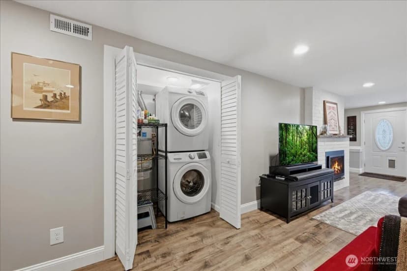 Property photo for 12232 Fremont Avenue N, Seattle photo 30
