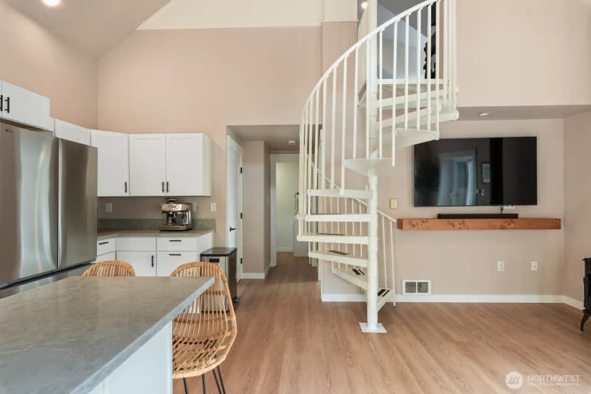 Property photo for 18776 W Big Lake Boulevard, Mount Vernon photo 12