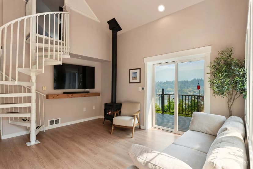 Property photo for 18776 W Big Lake Boulevard, Mount Vernon photo 6