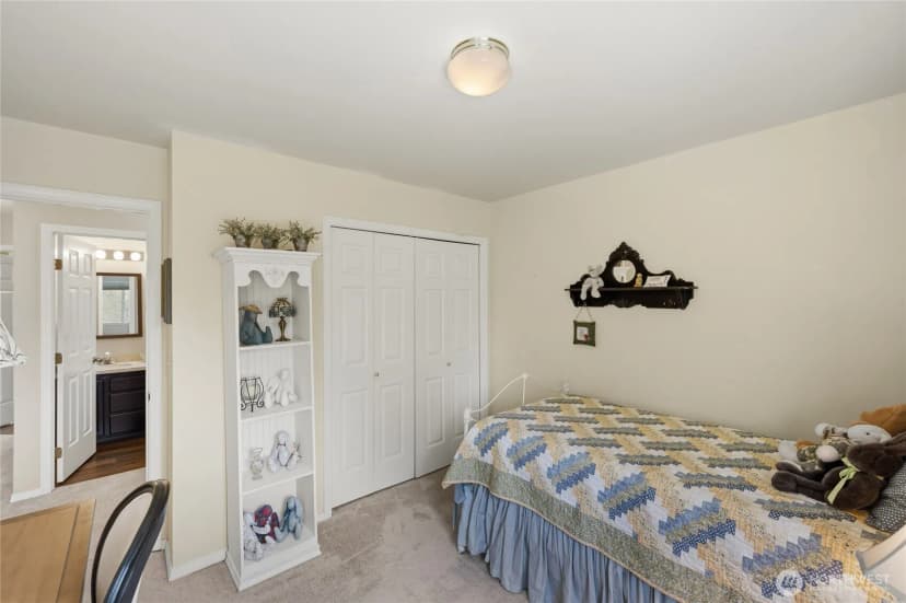 Property photo for 13011 Se 221st Pl, Kent photo 23