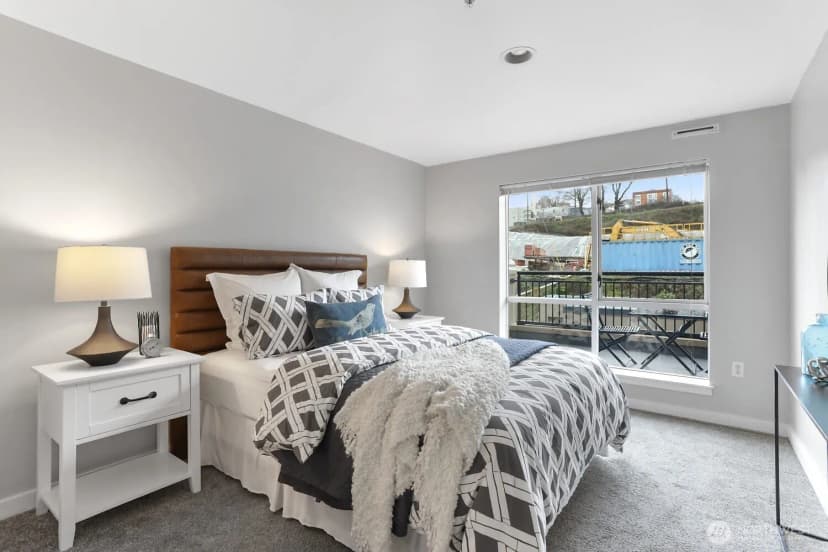 Property photo for 321 10th Avenue S #604, Seattle photo 6
