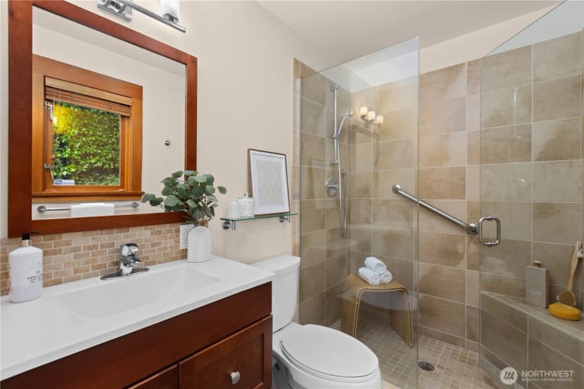 Property photo for 2223 39th Avenue E, Seattle photo 22