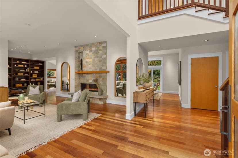 Property photo for 2223 39th Avenue E, Seattle photo 3