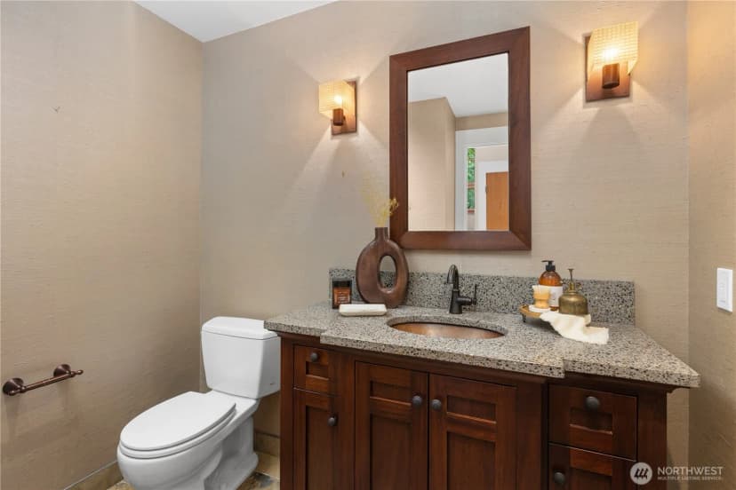 Property photo for 2223 39th Avenue E, Seattle photo 20