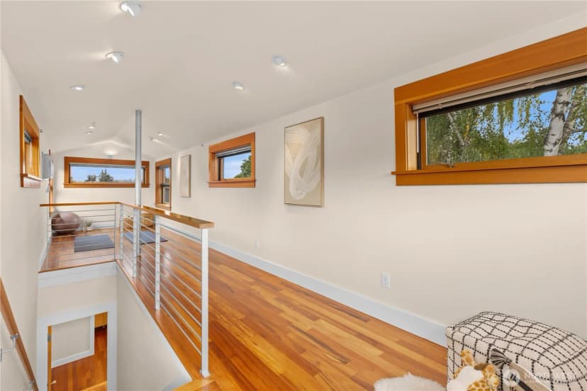 Property photo for 2223 39th Avenue E, Seattle photo 39