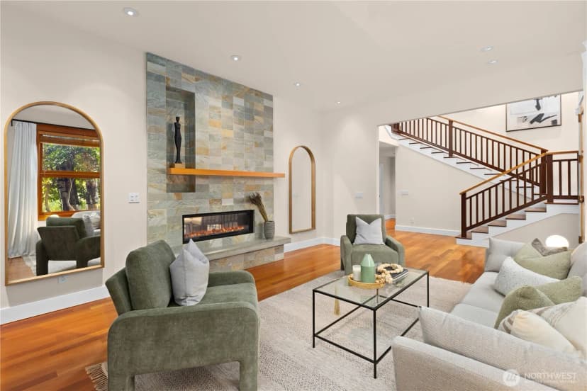 Property photo for 2223 39th Avenue E, Seattle photo 5