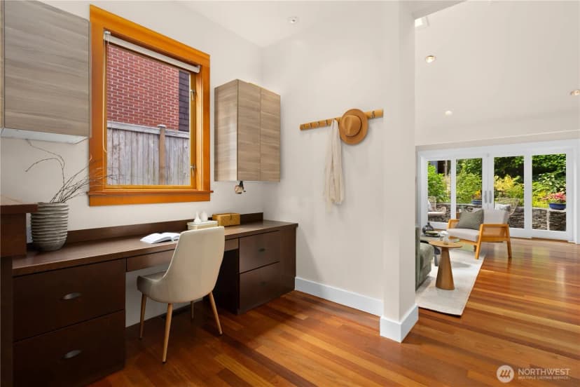 Property photo for 2223 39th Avenue E, Seattle photo 13