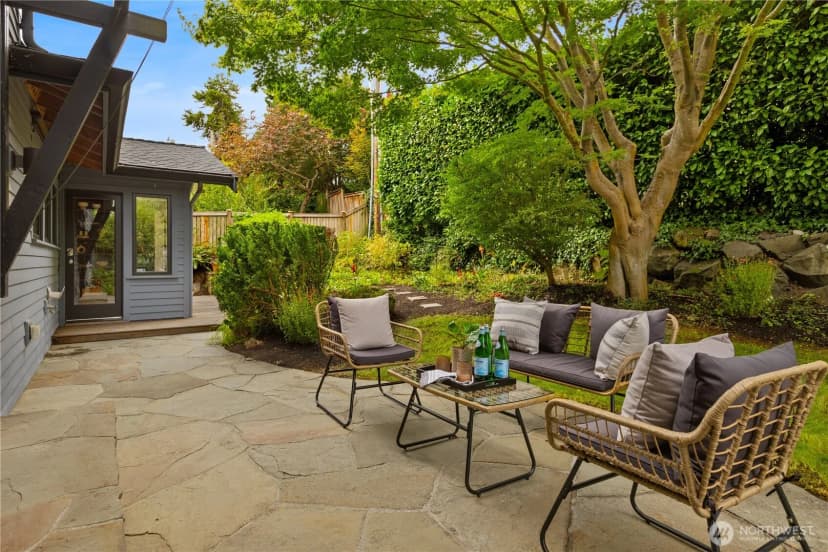 Property photo for 2223 39th Avenue E, Seattle photo 15
