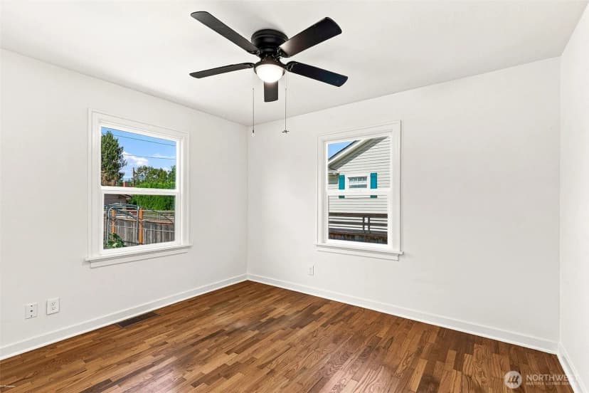 Property photo for 3029 Northwest Avenue, Bellingham photo 17