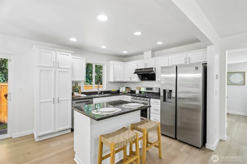 Property photo for 18831 18th Place W, Lynnwood photo 6