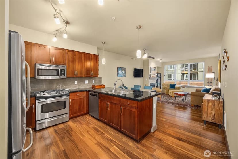 Property photo for 1840 25th Avenue Ne #307, Issaquah photo 3