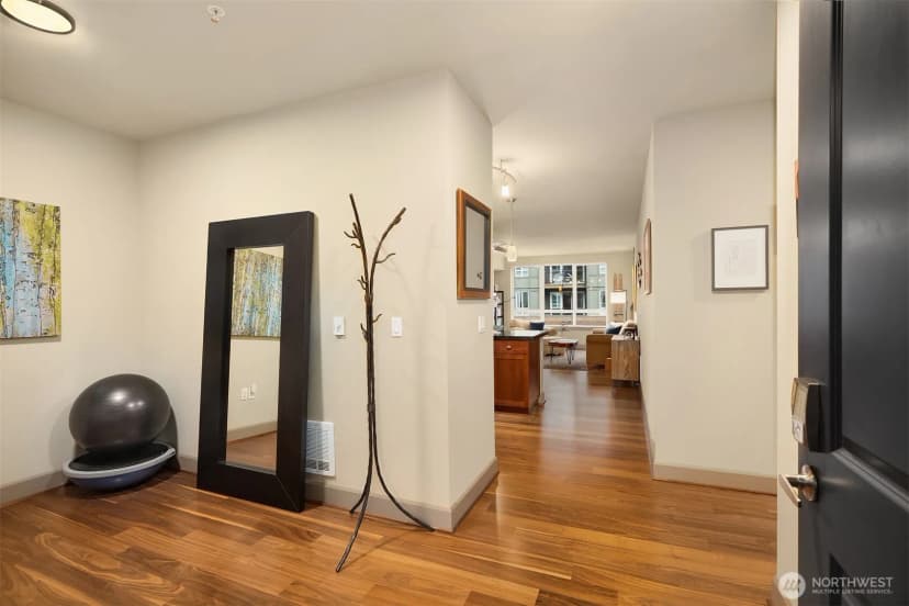Property photo for 1840 25th Avenue Ne #307, Issaquah photo 2