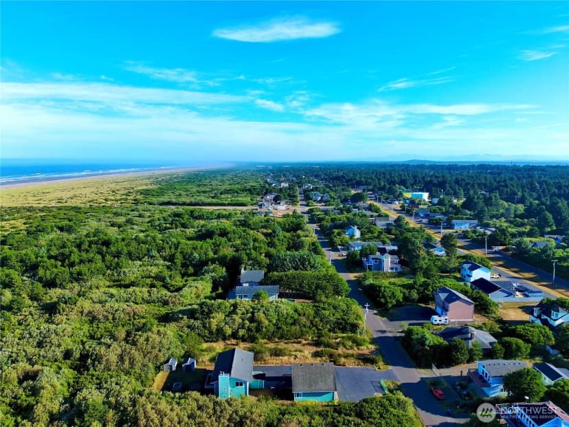 Property photo for 543 Sand Dune Avenue Sw, Ocean Shores photo 10